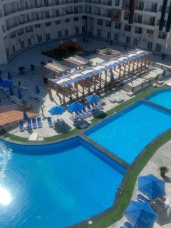 Luxury Newly Built 2 DOUBLE bedroom and living room with Beach Access and Pool in Hurghada, Egypt - 9