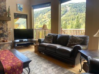 Morrisey Chalet at Sun Peaks - 1