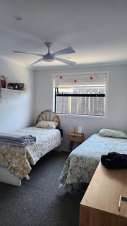 Relaxing coastal home with pool and spa - 3