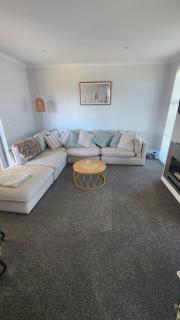 Relaxing coastal home with pool and spa - 6