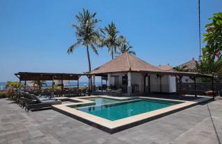 Bugbug Beachfront Resort - 0