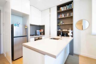 Boutique 1B2B HighRise Condo in CBD - 1