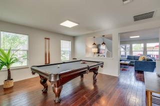 Spacious 5BR Home Pool Game Room & Grill - 9