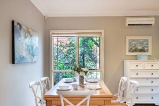 Modern 4BR Oasis in Heart of Glen Waverley - 5