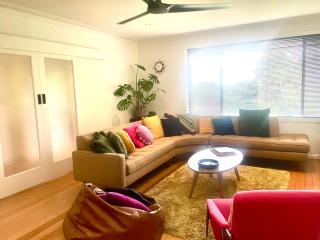 Yarra Valley Events Accommodation comfortably suits 6 Adults or Family Newly Renovated with linen & towels supplied Welcome to No 4 - 9