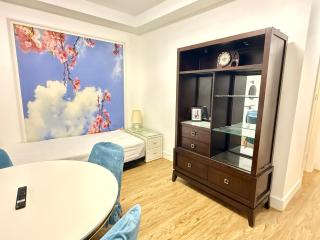 Private Guest Suite, One Parking Space - 2