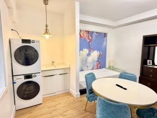 Private Guest Suite, One Parking Space - 1