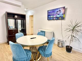 Private Guest Suite, One Parking Space - 7