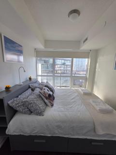Amazing one bedroom suite with panoramic downtown views - 5