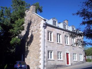 Unique 1847 Heritage Retreat - Garden - 2 Parkings - 6