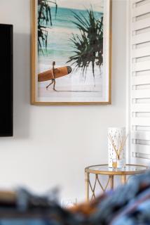 Elegant Modern Coastal Escape Steps from Noosa Main Beach - 4