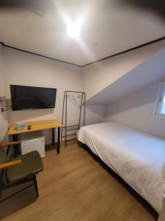 서울 7호선 춘의역 stay M - 7