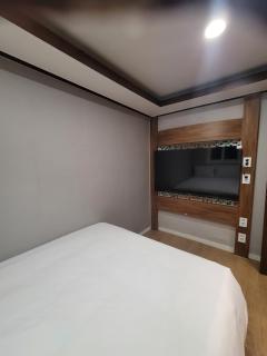 서울 7호선 춘의역 stay M - 5