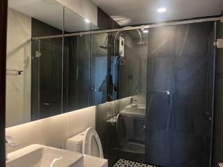 Downtown Pool Apartment 2 Bedrooms 2 Bathrooms Free Outdoor Pool Free Gym Pool View Cooking Available Monthly Rental Available 6F - 4