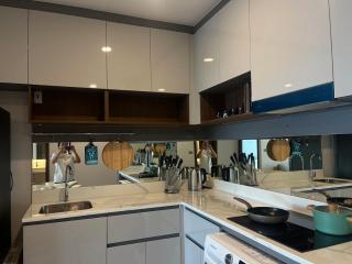 Downtown Pool Apartment 2 Bedrooms 2 Bathrooms Free Outdoor Pool Free Gym Pool View Cooking Available Monthly Rental Available 6F - 2