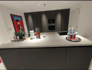 Luxury 4 Bed Apartment in Sadaf 8 on The Walk JBR - 8