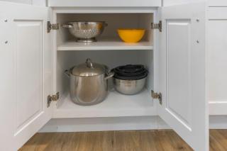 Home Sweet Stay near Meadows Field Airport - 9