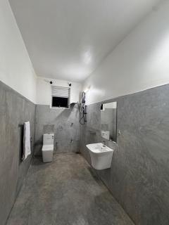 White House Airport Villa - 5