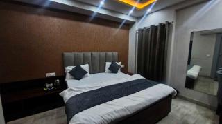 Hotel O Kaladhungi Crossway Road Formerly Trishul - 4