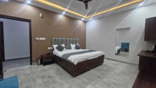 Hotel O Kaladhungi Crossway Road Formerly Trishul - 0