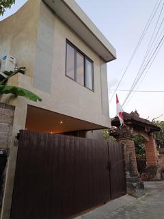 Sanur Backpacker Room Bali - 8