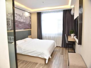Super 8 Hotel Urumqi West Wuyi Road - 9