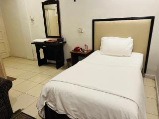 Amin Hotel Peshawar - 9