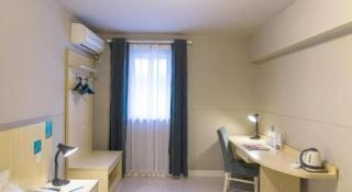 Jinjiang Inn Jiaxing South Lake - 3