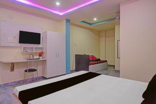 Townhouse Gauhati University Formerly The Silver Stone - 8