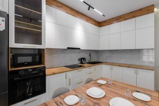 CENTRAL Avenue 2 - 1