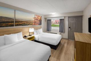 Days Inn by Wyndham Charleston WV - 3