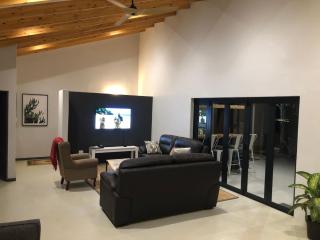 Modern Bush Living - 8