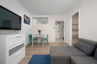 Functional Apartment with a View of the City in a Quiet Area of Wrocław by Noclegi Renters - 7