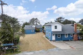 Ocean Front Rockaway Beach 1 Bedroom Condo - 2