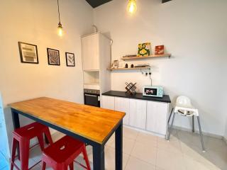 R3troHouse3 4BR 14PAX Near188Tower, HTTA, In Town - 6