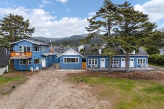 Ocean Front Rockaway Beach 2 Bedroom Condo - 9