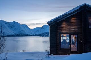 Sommarbukt - "Tind" Aurora Hideaway Mountain Lodge with Panoramic Fjord Views - Tromsø - 8