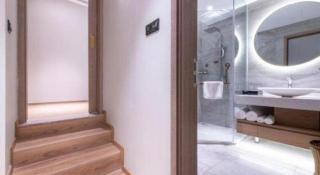 Emerald Bay Hotel - 4