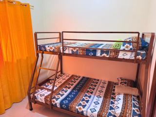 budget transient house near sm Lucena 6pax - 5