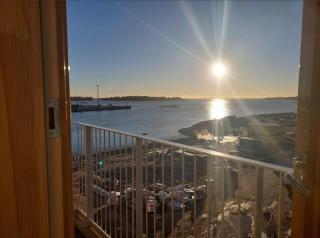 Stunning, brand new sea-view apartment with 3 bedrooms - 2