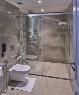 ICONIQA Hotel Mumbai International Airport - 7