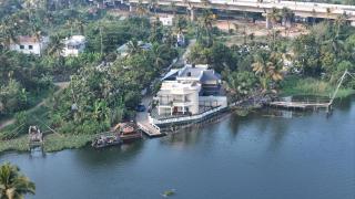 Lake view home stay - 9