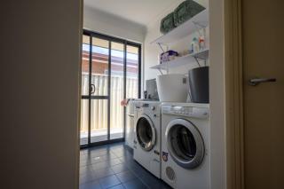 Spearwood Little Getaway - 5