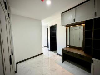 Phanvilay Apartment - 5