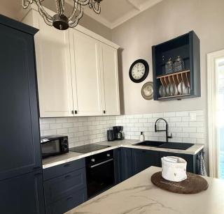 Hohenzollern Unit 3 Historic Charm - 4