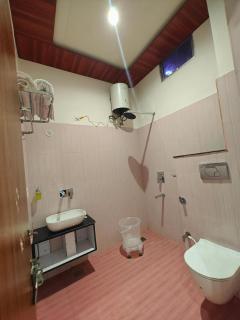 HOTEL THE SHYAMA GRAND PREMIUM - Near Ramjanmabhoomi Temple Ayodhya, PH- 922,0,9,46,444 - 5