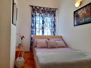 Apartment Božo with a balcony - 4