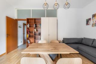 Lungo le Mura, Business & Family by Wonderful Italy - 2