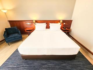 Radisson Blu Park Hotel & Conference Centre - 2