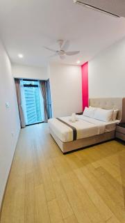 Crystal Suite Eaton KLCC - 2